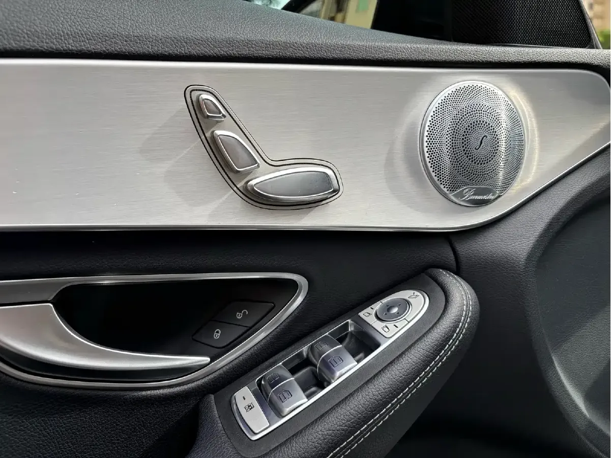 2021 Mercedes-Benz C Class 1.5T 184HP L4 9AT,autocango,china used car exporter,china ev exporter,chinese used car exporter,chinese used ev exporter