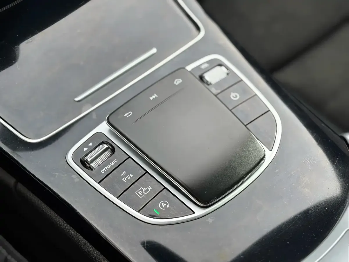 2021 Mercedes-Benz C Class 1.5T 184HP L4 9AT,autocango,china used car exporter,china ev exporter,chinese used car exporter,chinese used ev exporter