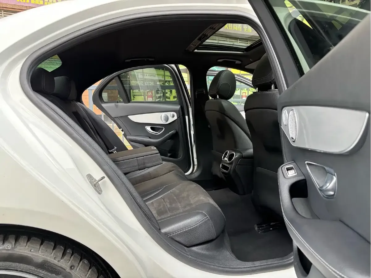 2021 Mercedes-Benz C Class 1.5T 184HP L4 9AT,autocango,china used car exporter,china ev exporter,chinese used car exporter,chinese used ev exporter