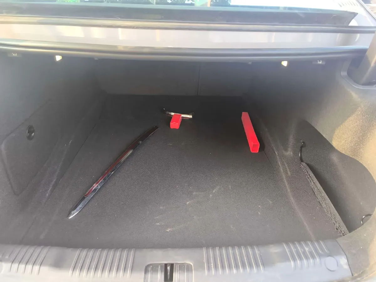 2024 HongQi EH7 BEV 111KWH,autocango,china used car exporter,china ev exporter,chinese used car exporter,chinese used ev exporter