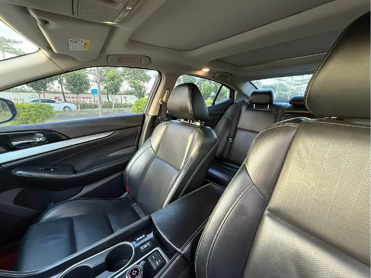 2016 Nissan Maxima 2.5L 186HP L4 CVT,autocango,china used car exporter,china ev exporter,chinese used car exporter,chinese used ev exporter