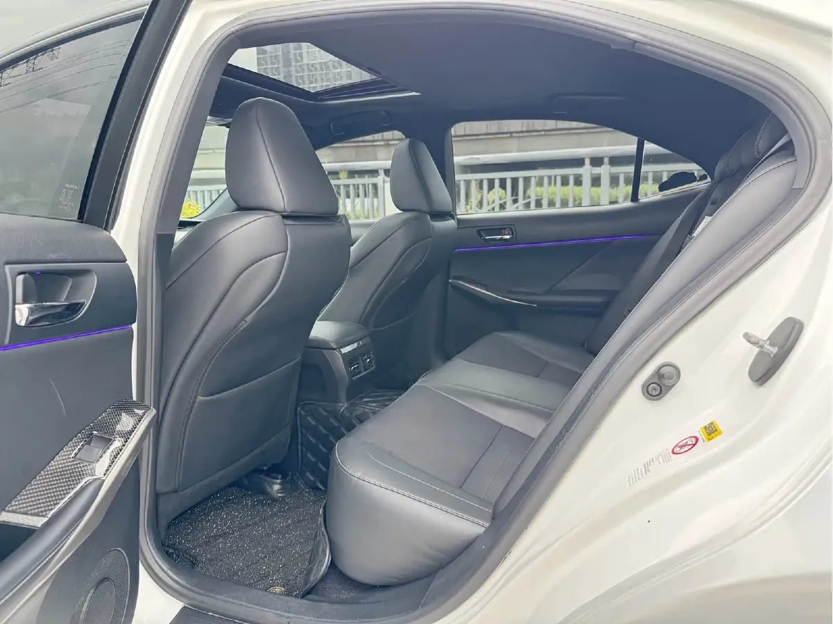 2013 Lexus IS 2.5L 208HP V6 6AT,autocango,china used car exporter,china ev exporter,chinese used car exporter,chinese used ev exporter