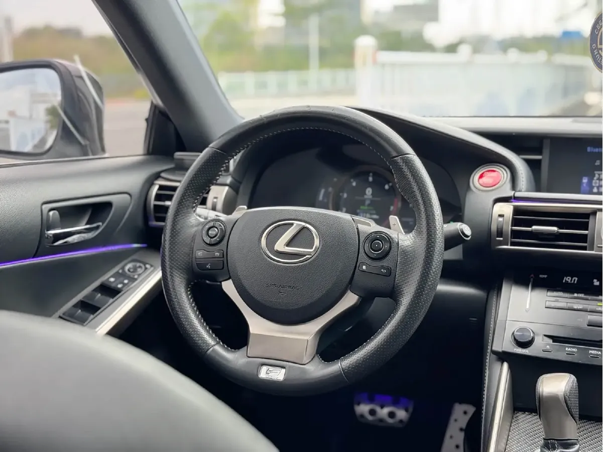 2013 Lexus IS 2.5L 208HP V6 6AT,autocango,china used car exporter,china ev exporter,chinese used car exporter,chinese used ev exporter