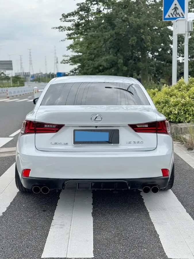 2013 Lexus IS 2.5L 208HP V6 6AT,autocango,china used car exporter,china ev exporter,chinese used car exporter,chinese used ev exporter