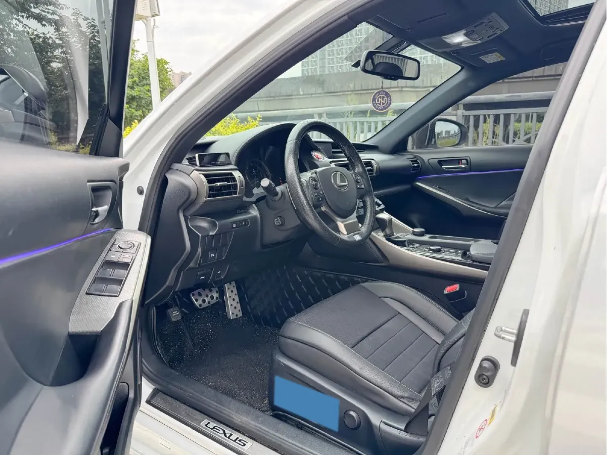 2013 Lexus IS 2.5L 208HP V6 6AT,autocango,china used car exporter,china ev exporter,chinese used car exporter,chinese used ev exporter