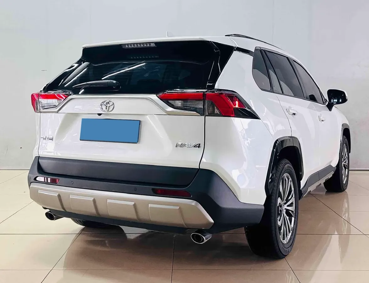 2024 Toyota RAV4 2.0L 171HP L4 CVT,autocango,china used car exporter,china ev exporter,chinese used car exporter,chinese used ev exporter