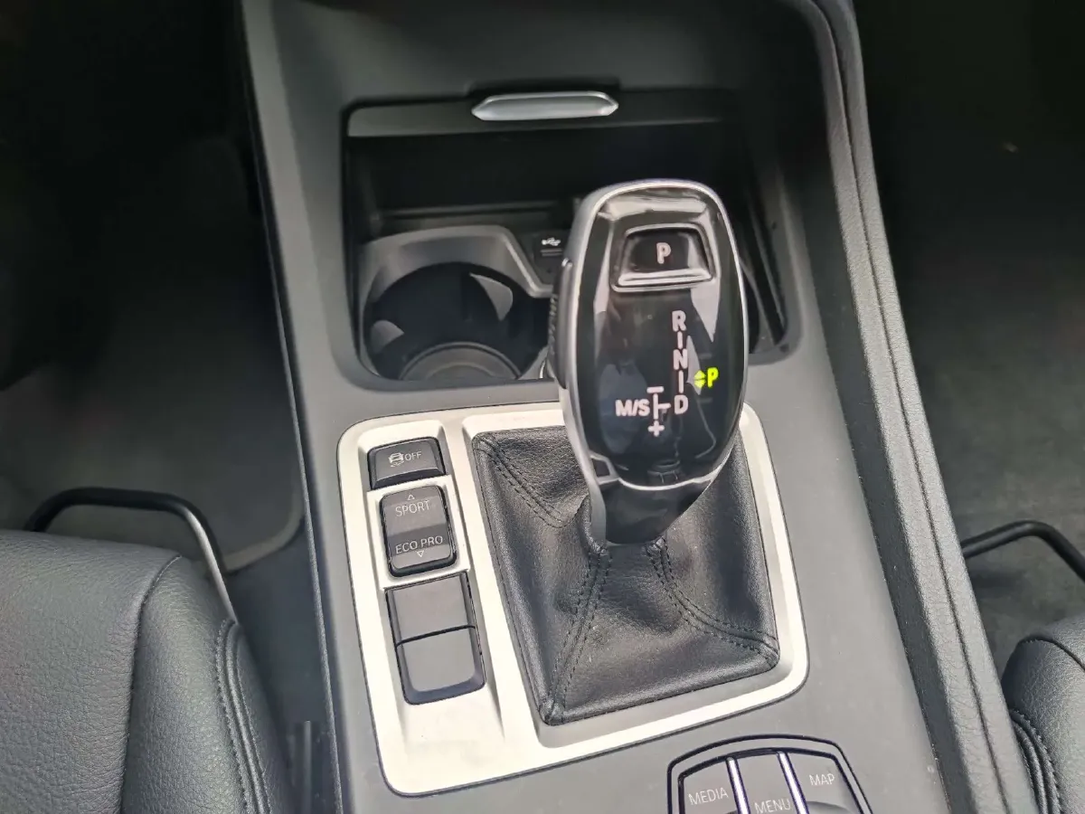 2021 BMW 1 Series 1.5T 140HP L3 7DCT,autocango,china used car exporter,china ev exporter,chinese used car exporter,chinese used ev exporter