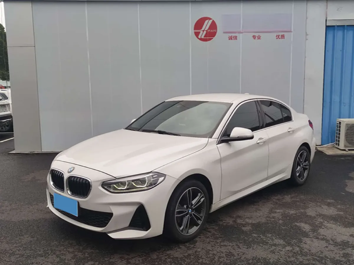 2021 BMW 1 Series 1.5T 140HP L3 7DCT,autocango,china used car exporter,china ev exporter,chinese used car exporter,chinese used ev exporter