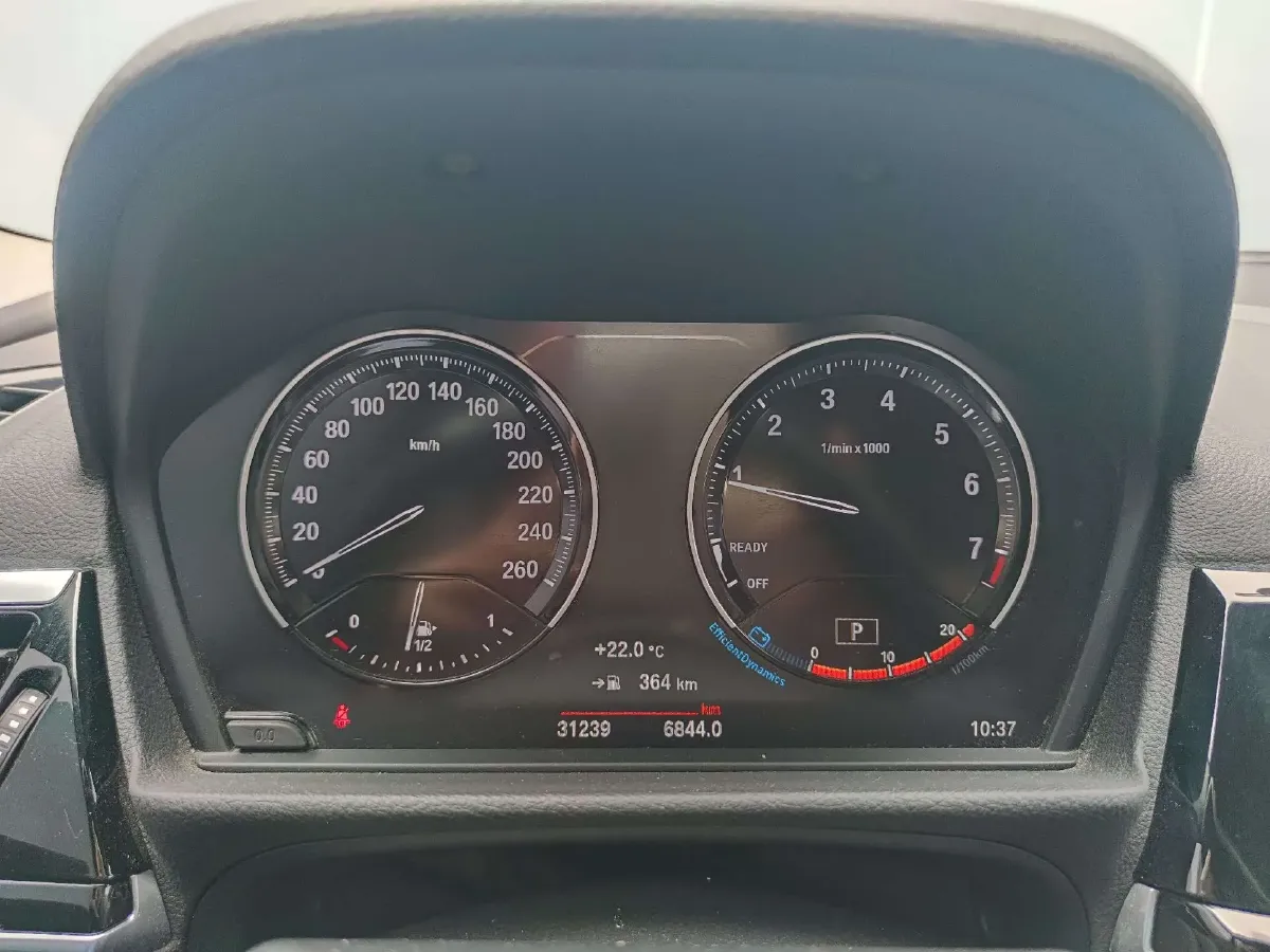 2021 BMW 1 Series 1.5T 140HP L3 7DCT,autocango,china used car exporter,china ev exporter,chinese used car exporter,chinese used ev exporter