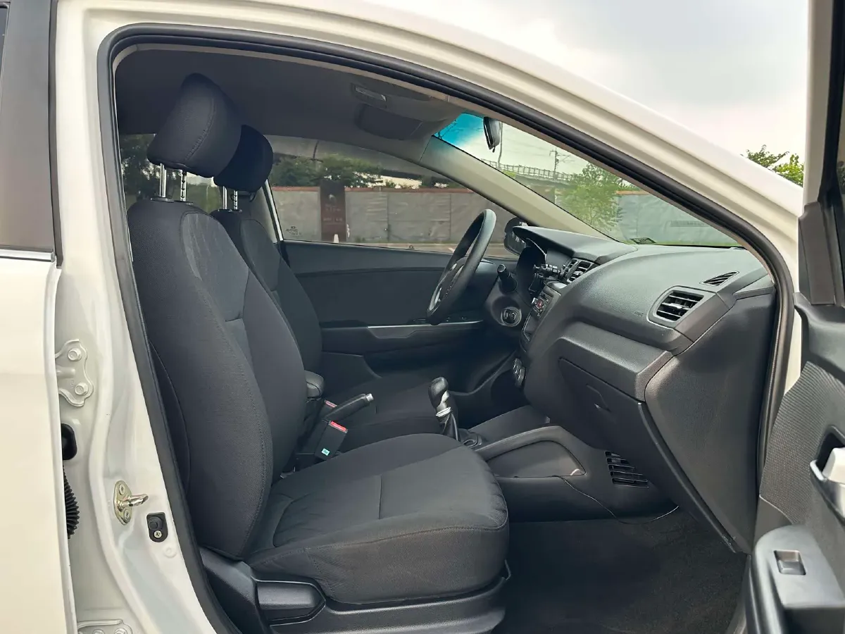 2015 Kia K2 1.4L 107HP L4 5MT,autocango,china used car exporter,china ev exporter,chinese used car exporter,chinese used ev exporter