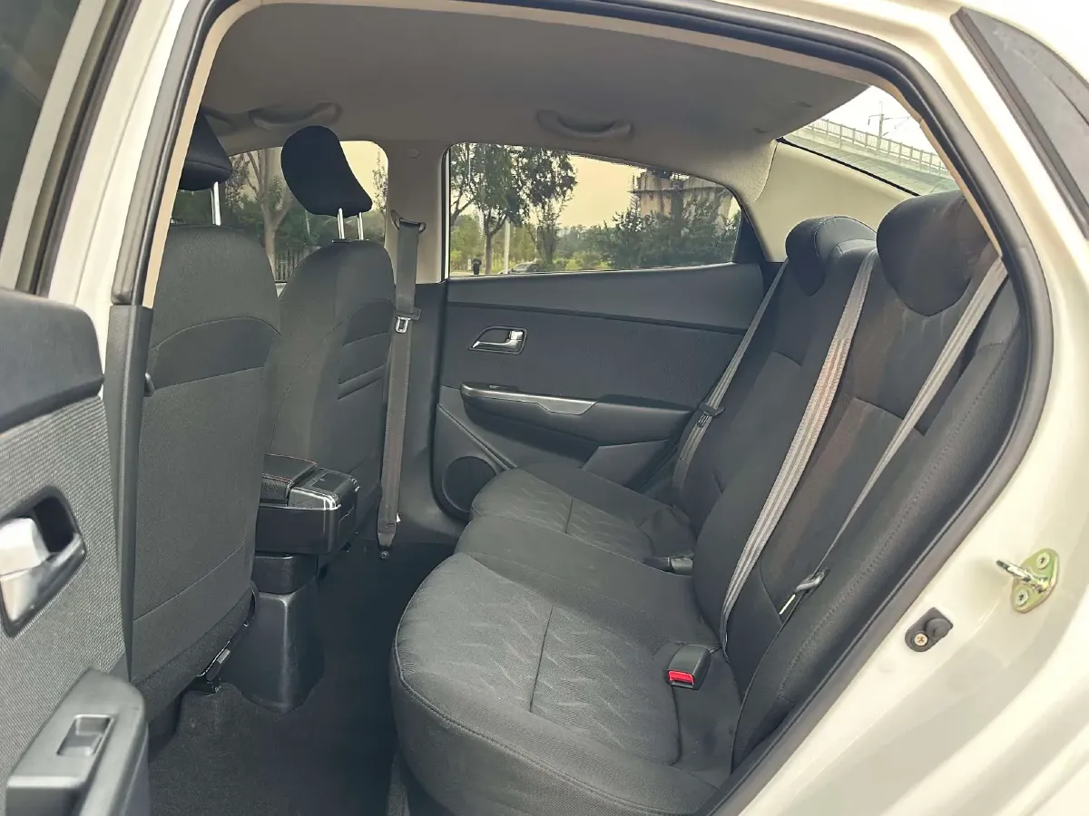 2015 Kia K2 1.4L 107HP L4 5MT,autocango,china used car exporter,china ev exporter,chinese used car exporter,chinese used ev exporter