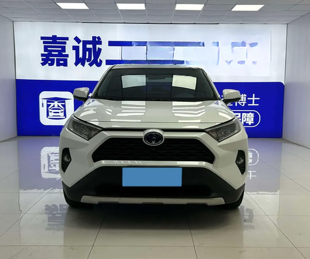 2022 Toyota RAV4 Hybird E+ 2.5L 180HP L4 E-CVT PHEV 15.984KWH,autocango,china used car exporter,china ev exporter,chinese used car exporter,chinese used ev exporter