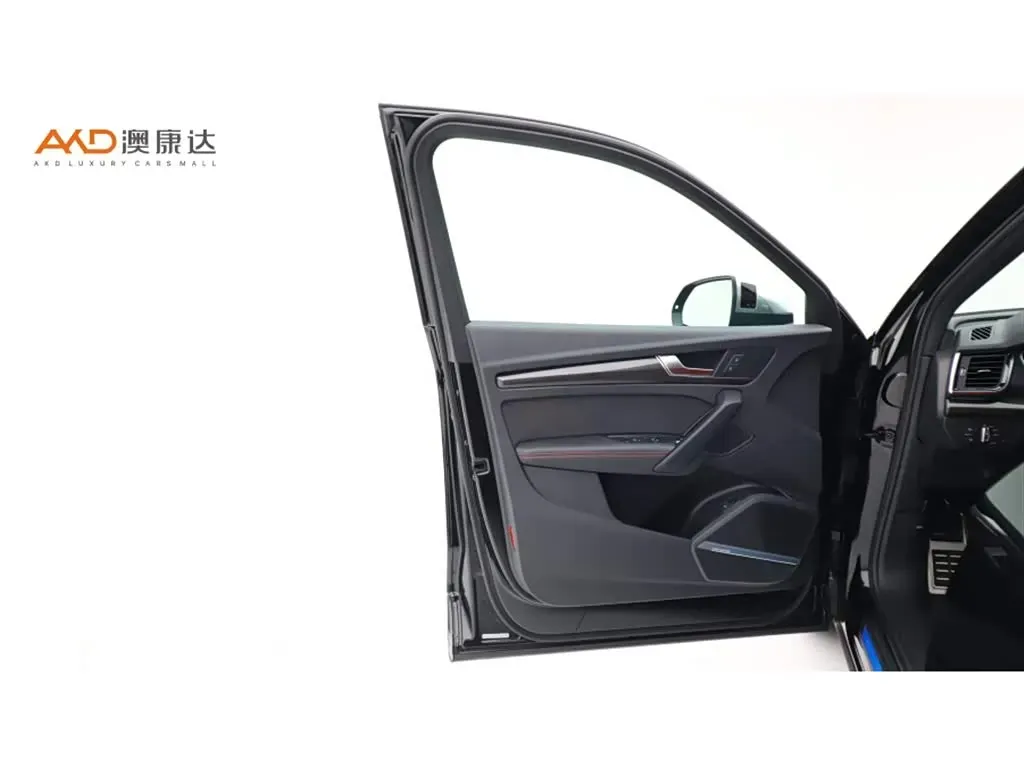 2021 Audi SQ5 3.0T 354HP V6 8AT,autocango,china used car exporter,china ev exporter,chinese used car exporter,chinese used ev exporter