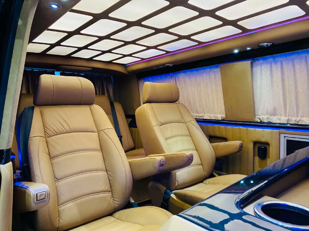 2015 Volkswagen Caravelle 2.0T 204HP L4 7DCT,autocango,china used car exporter,china ev exporter,chinese used car exporter,chinese used ev exporter