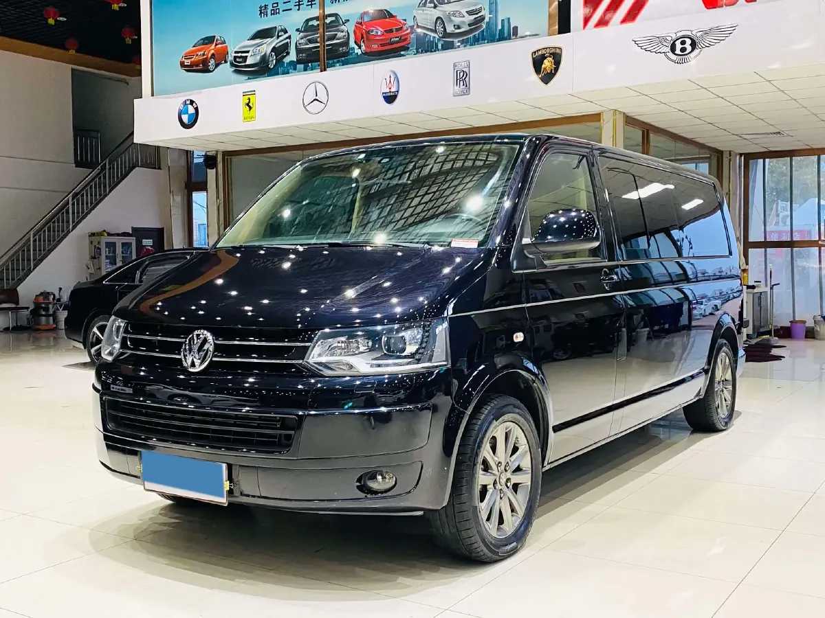 2015 Volkswagen Caravelle 2.0T 204HP L4 7DCT,autocango,china used car exporter,china ev exporter,chinese used car exporter,chinese used ev exporter