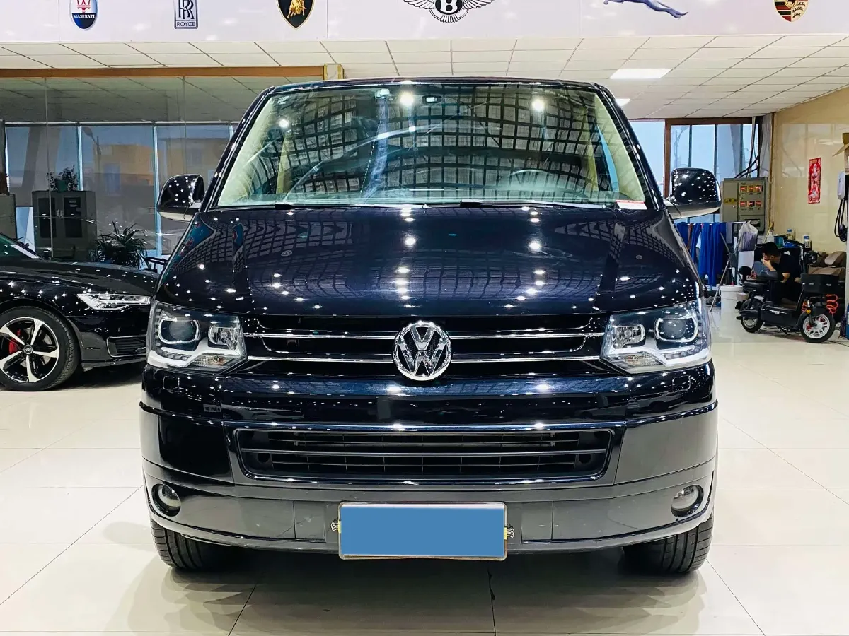 2015 Volkswagen Caravelle 2.0T 204HP L4 7DCT,autocango,china used car exporter,china ev exporter,chinese used car exporter,chinese used ev exporter