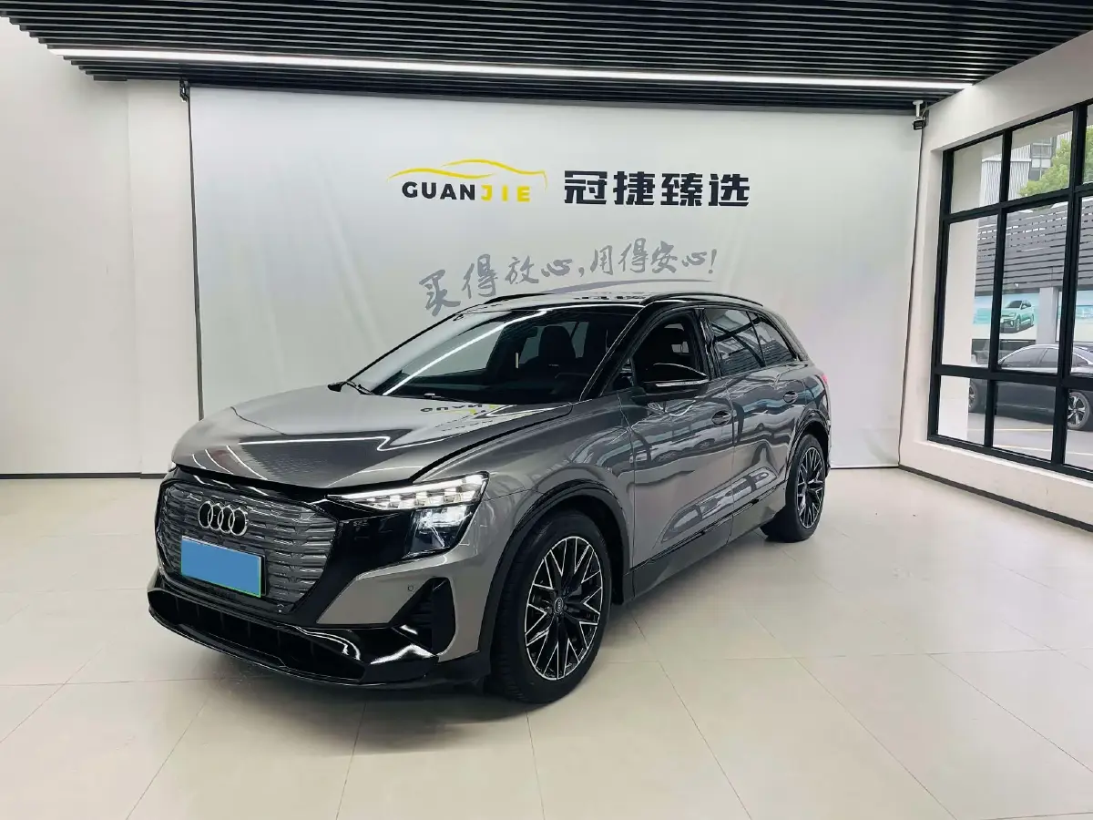 2022 Audi Q5 e-tron BEV 83.4KWH