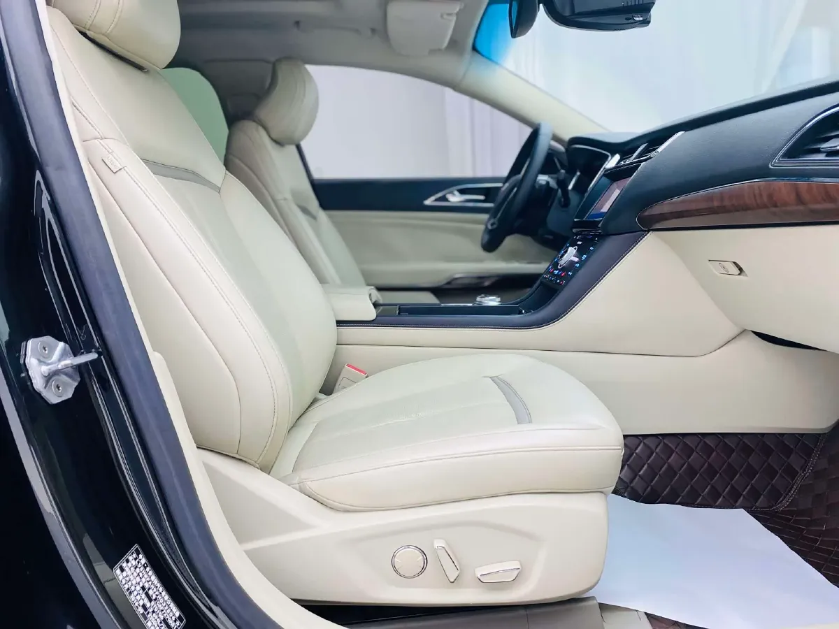 2015 Ford Taurus 2.7T 329HP V6 6AT,autocango,china used car exporter,china ev exporter,chinese used car exporter,chinese used ev exporter