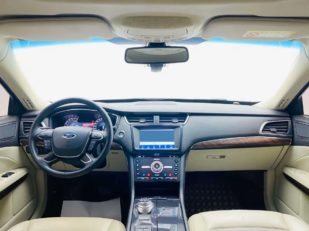 2015 Ford Taurus 2.7T 329HP V6 6AT,autocango,china used car exporter,china ev exporter,chinese used car exporter,chinese used ev exporter