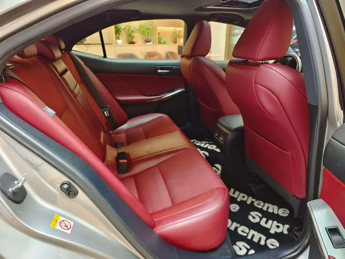 2015 Lexus IS 2.0T 245HP L4 8AT,autocango,china used car exporter,china ev exporter,chinese used car exporter,chinese used ev exporter