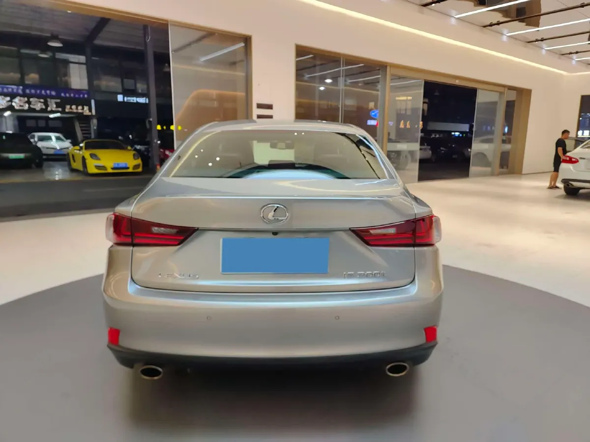 2015 Lexus IS 2.0T 245HP L4 8AT,autocango,china used car exporter,china ev exporter,chinese used car exporter,chinese used ev exporter