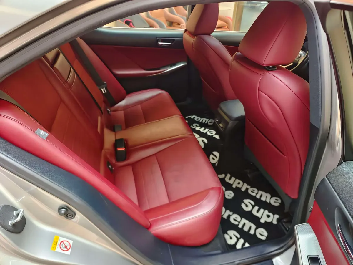 2015 Lexus IS 2.0T 245HP L4 8AT,autocango,china used car exporter,china ev exporter,chinese used car exporter,chinese used ev exporter