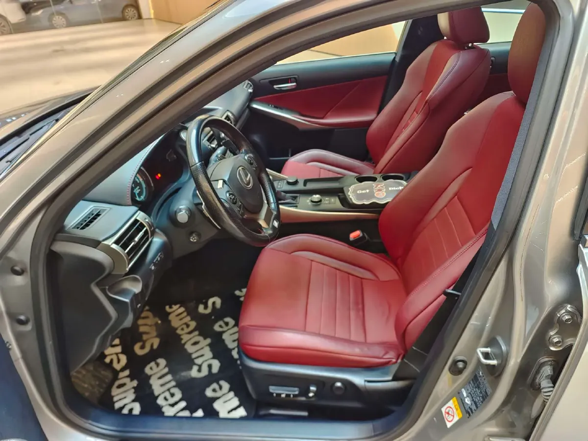 2015 Lexus IS 2.0T 245HP L4 8AT,autocango,china used car exporter,china ev exporter,chinese used car exporter,chinese used ev exporter