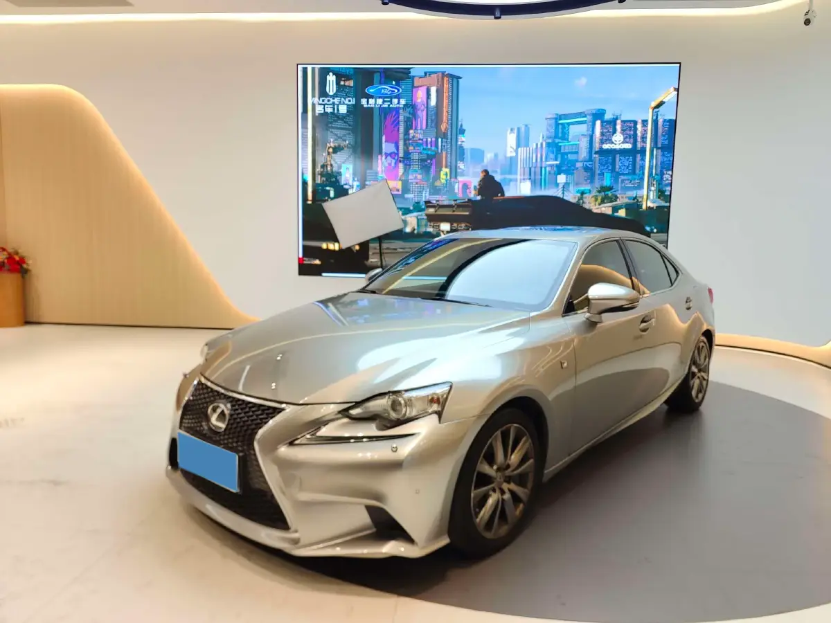 2015 Lexus IS 2.0T 245HP L4 8AT