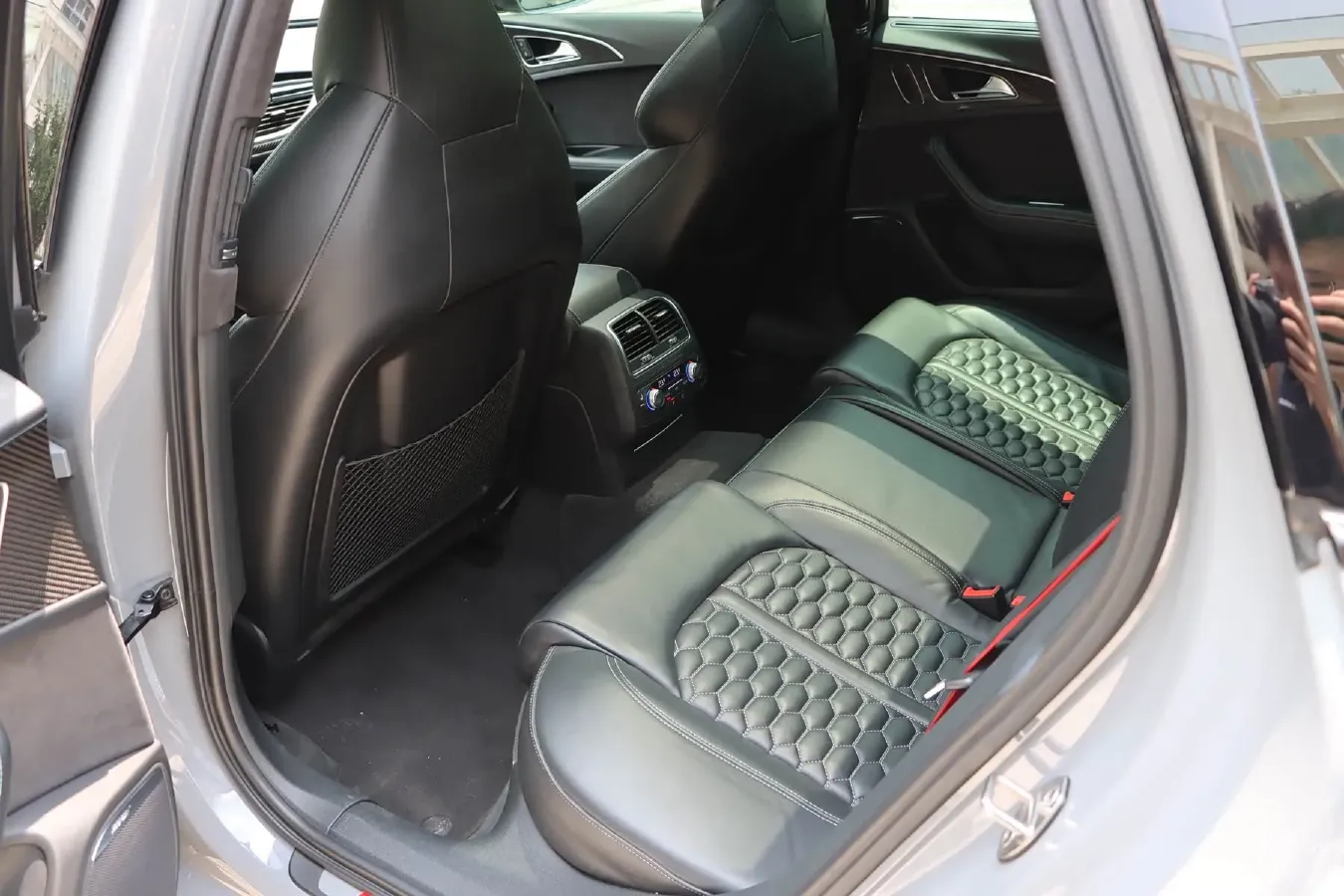 2016 Audi RS 6 4.0T 560HP V8 8AT,autocango,china used car exporter,china ev exporter,chinese used car exporter,chinese used ev exporter