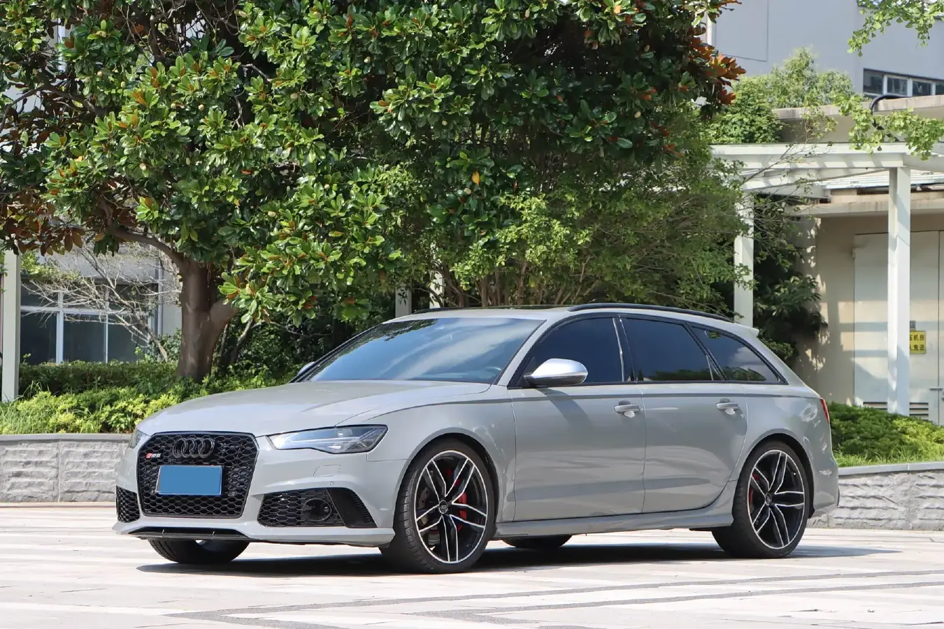 2016 Audi RS 6 4.0T 560HP V8 8AT
