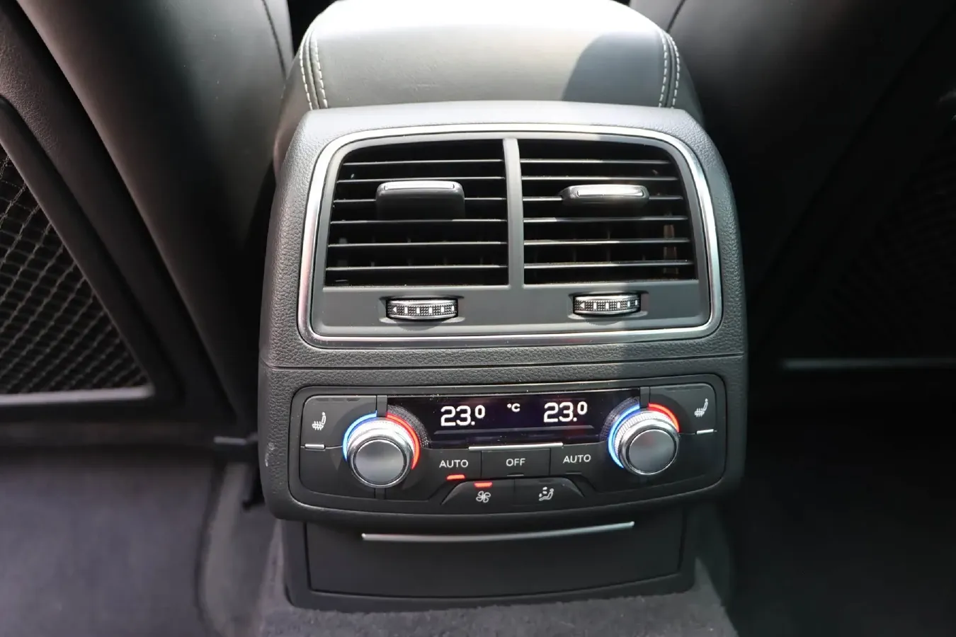 2016 Audi RS 6 4.0T 560HP V8 8AT,autocango,china used car exporter,china ev exporter,chinese used car exporter,chinese used ev exporter