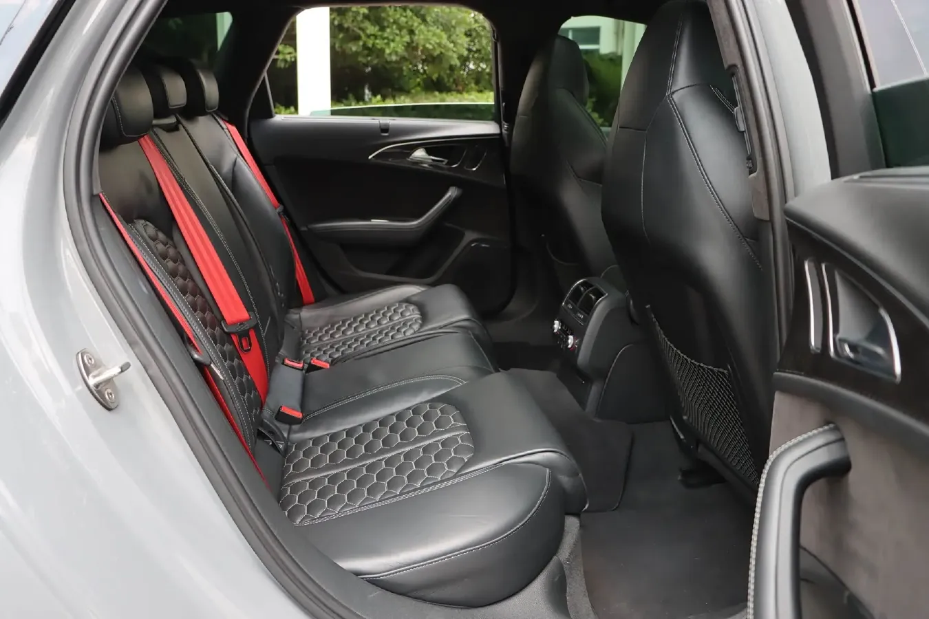 2016 Audi RS 6 4.0T 560HP V8 8AT,autocango,china used car exporter,china ev exporter,chinese used car exporter,chinese used ev exporter