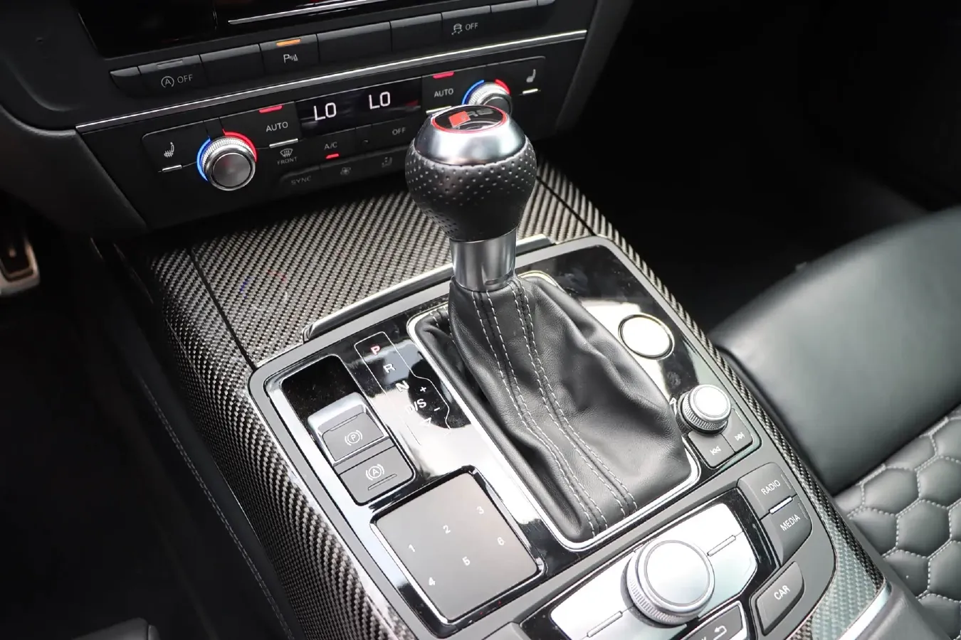 2016 Audi RS 6 4.0T 560HP V8 8AT,autocango,china used car exporter,china ev exporter,chinese used car exporter,chinese used ev exporter