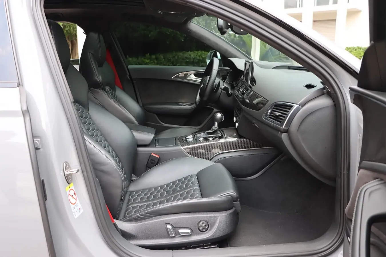 2016 Audi RS 6 4.0T 560HP V8 8AT,autocango,china used car exporter,china ev exporter,chinese used car exporter,chinese used ev exporter