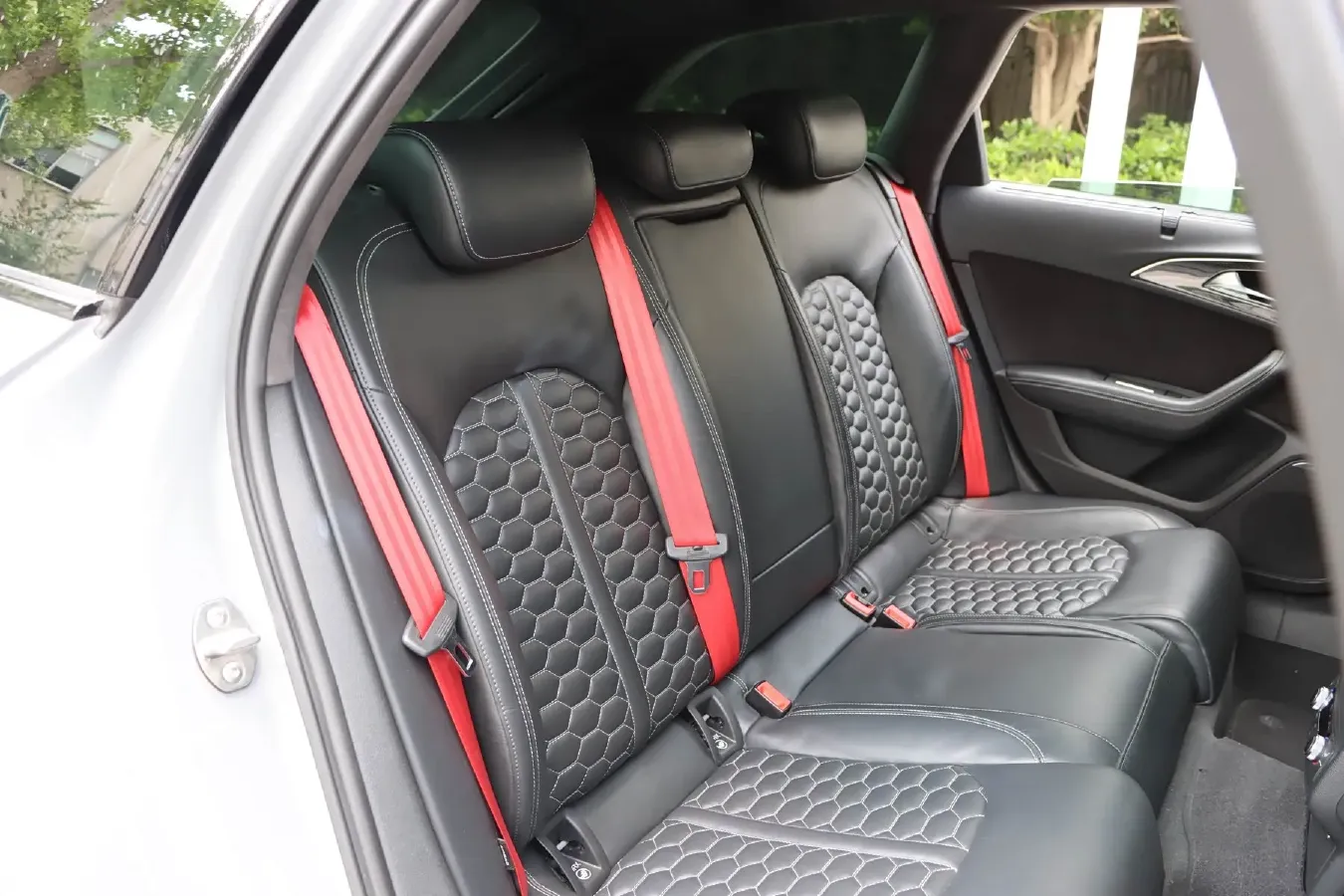 2016 Audi RS 6 4.0T 560HP V8 8AT,autocango,china used car exporter,china ev exporter,chinese used car exporter,chinese used ev exporter