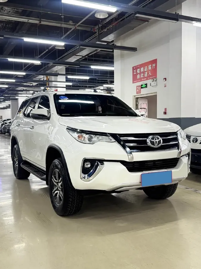 2016 Toyota Fortuner 2.7L 163HP L4 6AT,autocango,china used car exporter,china ev exporter,chinese used car exporter,chinese used ev exporter