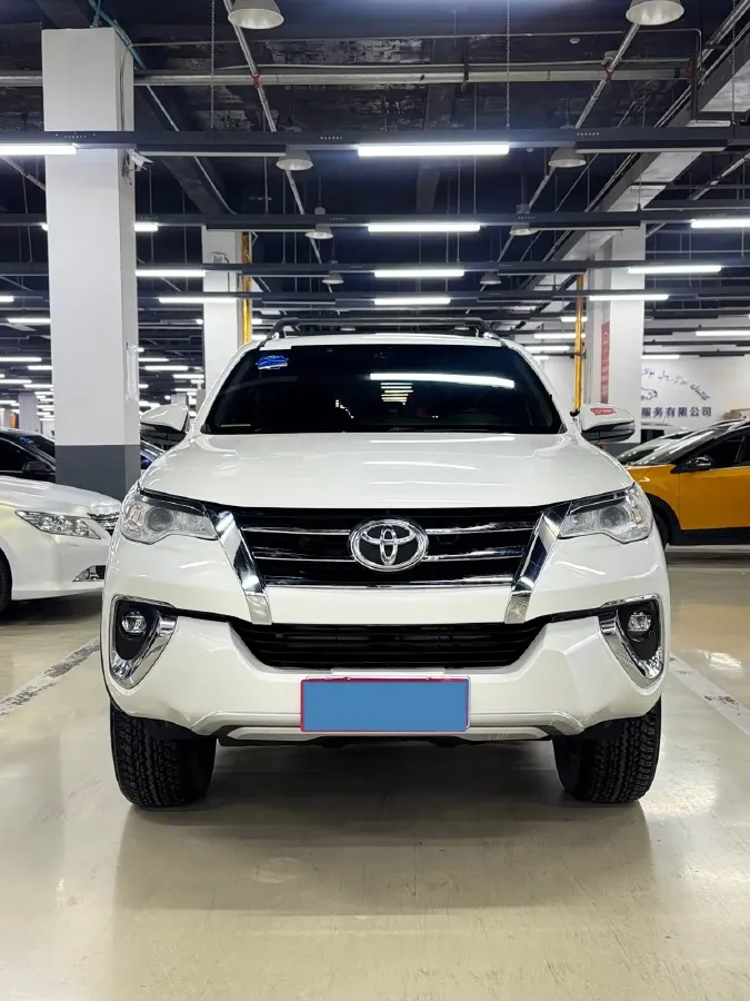 2016 Toyota Fortuner 2.7L 163HP L4 6AT,autocango,china used car exporter,china ev exporter,chinese used car exporter,chinese used ev exporter