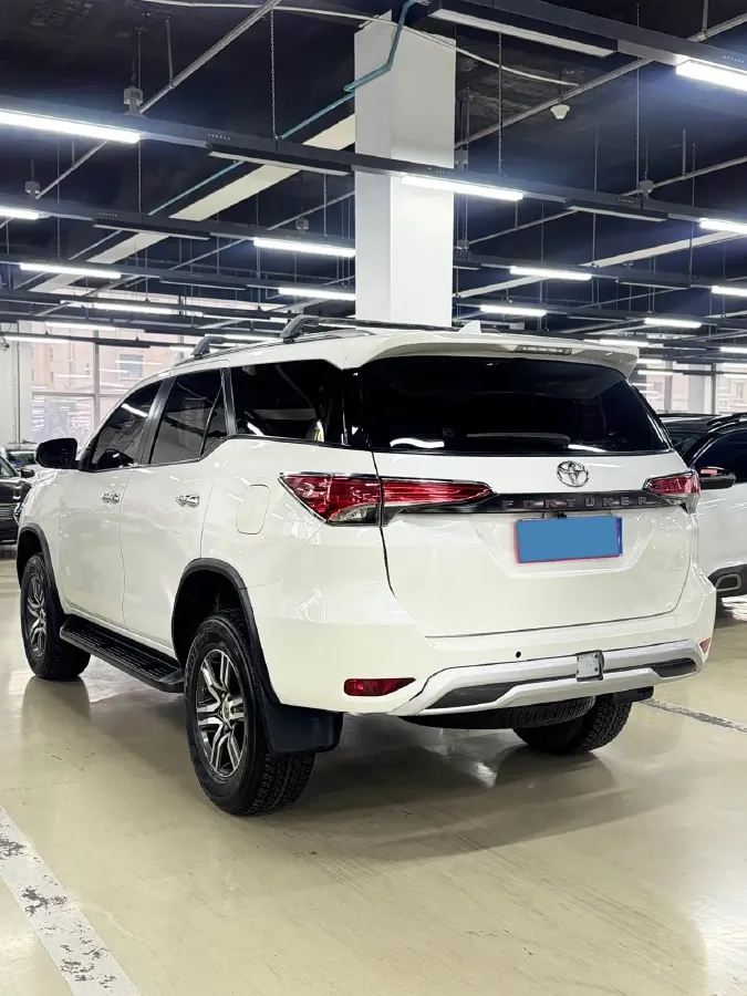 2016 Toyota Fortuner 2.7L 163HP L4 6AT,autocango,china used car exporter,china ev exporter,chinese used car exporter,chinese used ev exporter