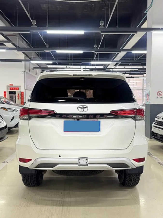2016 Toyota Fortuner 2.7L 163HP L4 6AT,autocango,china used car exporter,china ev exporter,chinese used car exporter,chinese used ev exporter