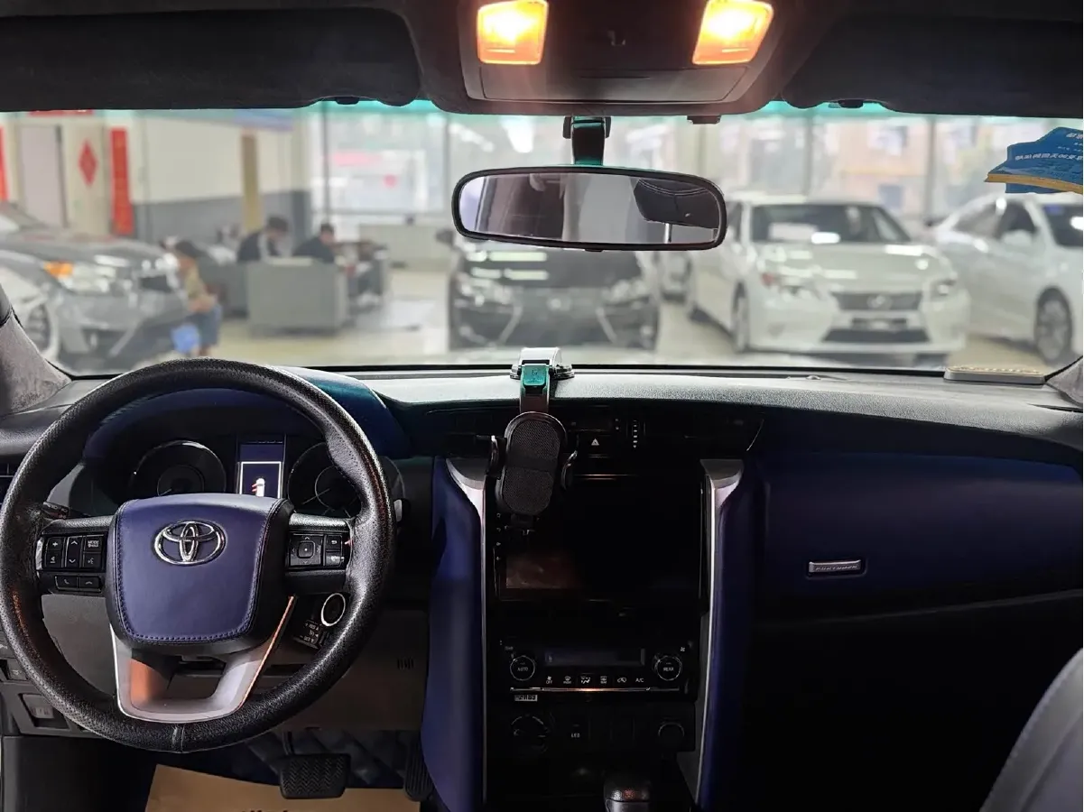 2016 Toyota Fortuner 2.7L 163HP L4 6AT,autocango,china used car exporter,china ev exporter,chinese used car exporter,chinese used ev exporter