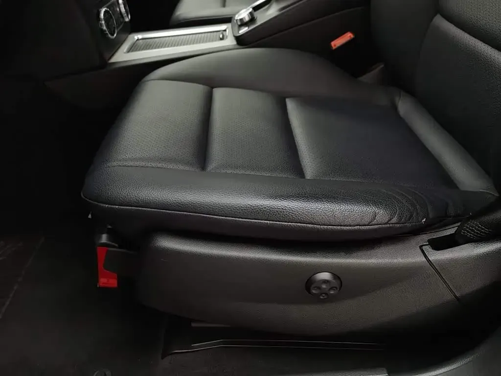 2013 Mercedes-Benz GLK Class 3.0L 245HP V6 7AT,autocango,china used car exporter,china ev exporter,chinese used car exporter,chinese used ev exporter