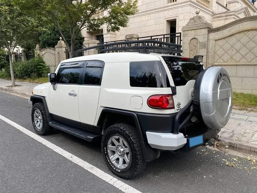 2013 Toyota FJ Cruiser 4.0L 272HP V6 5AT,autocango,china used car exporter,china ev exporter,chinese used car exporter,chinese used ev exporter