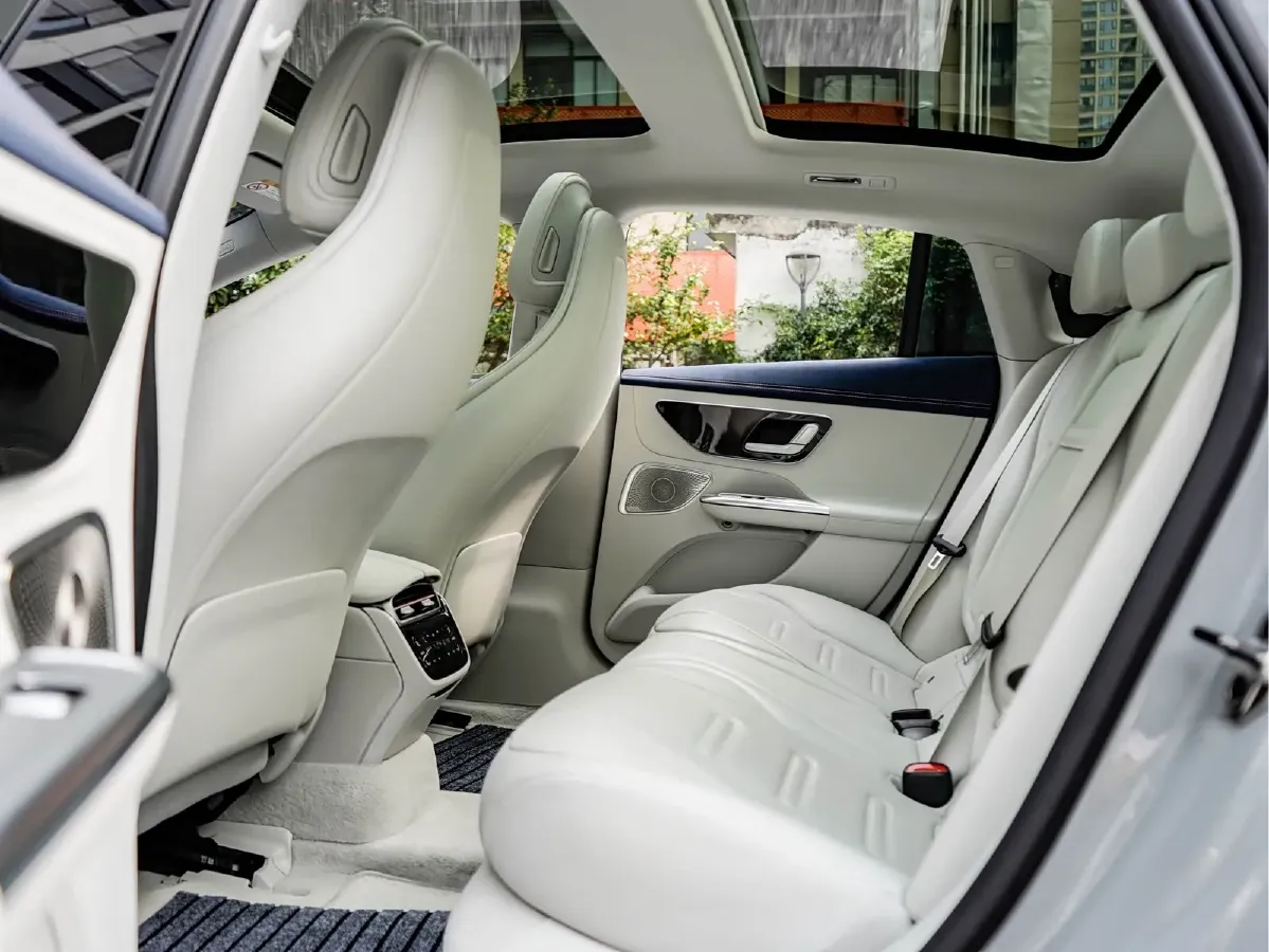 2023 Mercedes-Benz EQE AMG BEV 96.1KWH,autocango,china used car exporter,china ev exporter,chinese used car exporter,chinese used ev exporter