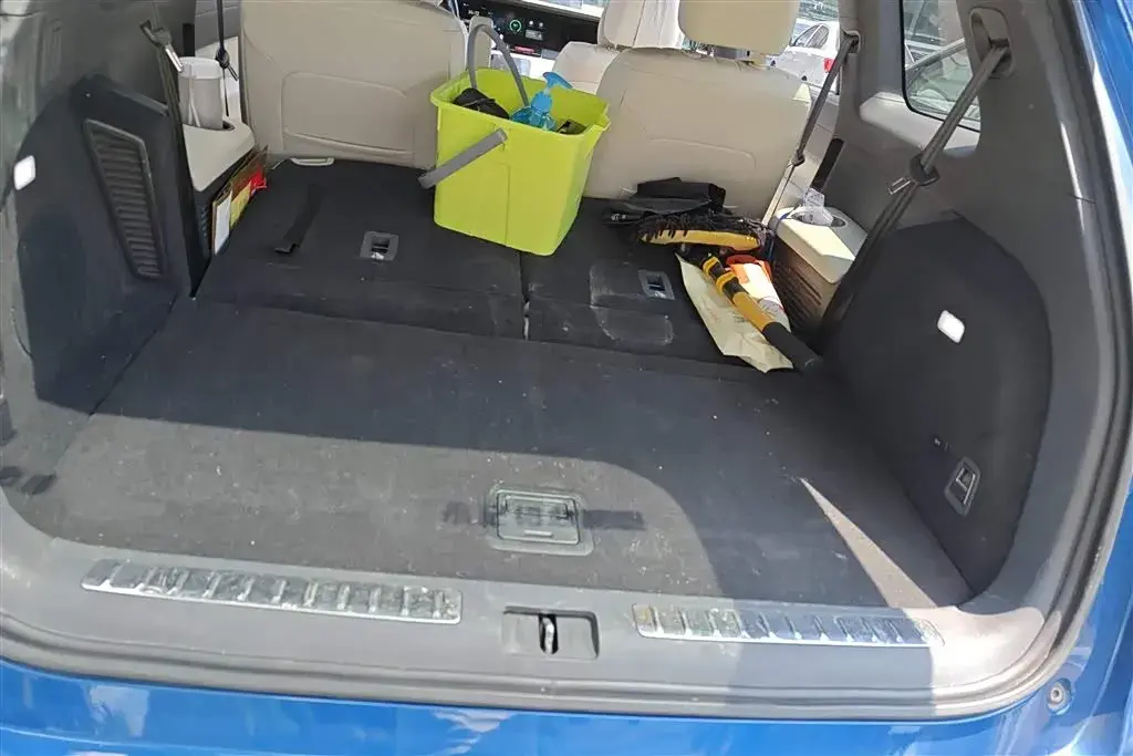 2020 LI ONE thumbnail 4