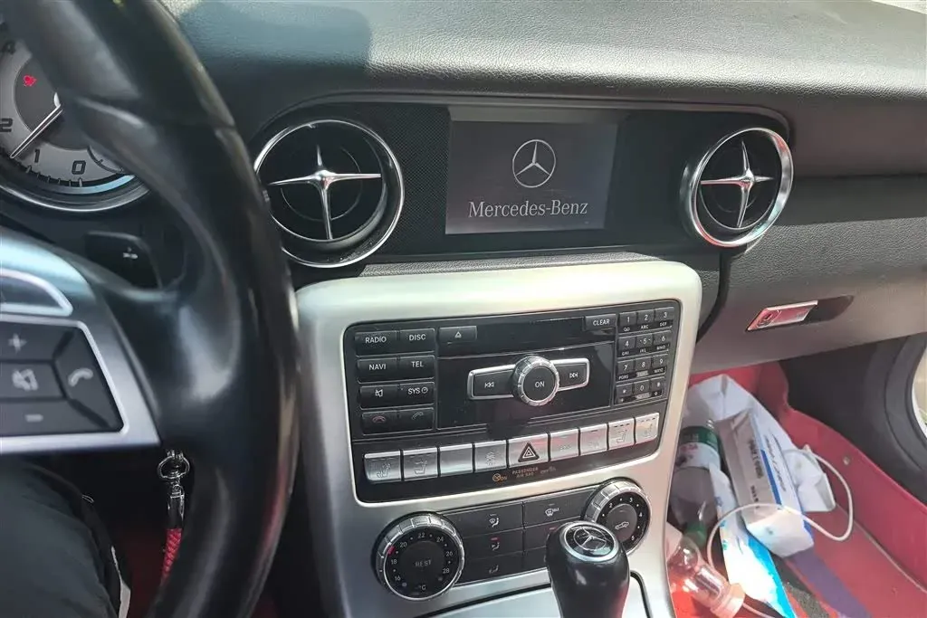 2011 Mercedes-Benz SLK Class 1.8T 184HP L4 7AT,autocango,china used car exporter,china ev exporter,chinese used car exporter,chinese used ev exporter