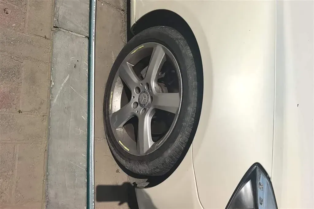 2011 Mercedes-Benz SLK Class 1.8T 184HP L4 7AT,autocango,china used car exporter,china ev exporter,chinese used car exporter,chinese used ev exporter