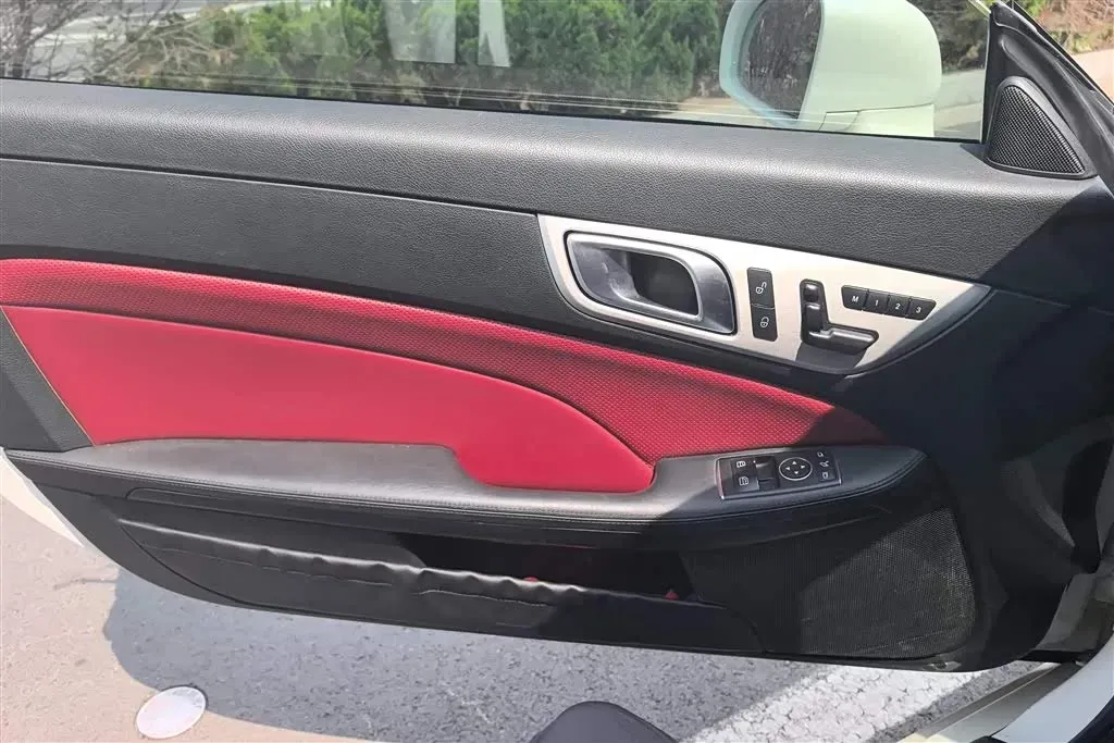 2011 Mercedes-Benz SLK Class 1.8T 184HP L4 7AT,autocango,china used car exporter,china ev exporter,chinese used car exporter,chinese used ev exporter