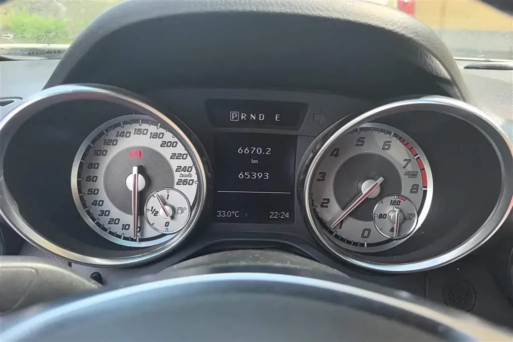 2011 Mercedes-Benz SLK Class 1.8T 184HP L4 7AT,autocango,china used car exporter,china ev exporter,chinese used car exporter,chinese used ev exporter