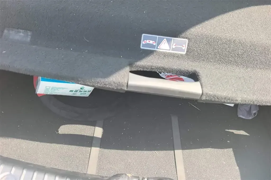 2011 Mercedes-Benz SLK Class 1.8T 184HP L4 7AT,autocango,china used car exporter,china ev exporter,chinese used car exporter,chinese used ev exporter