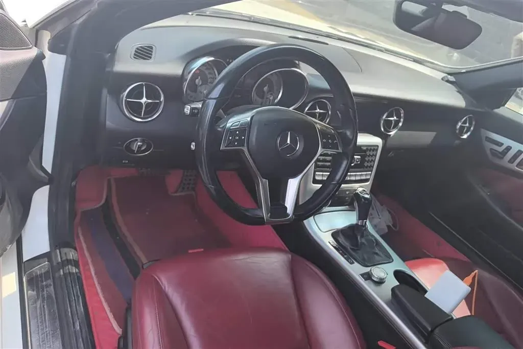 2011 Mercedes-Benz SLK Class 1.8T 184HP L4 7AT,autocango,china used car exporter,china ev exporter,chinese used car exporter,chinese used ev exporter